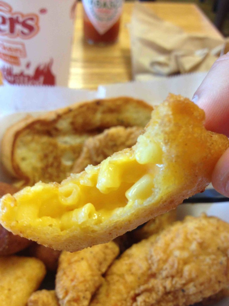 Mac & Cheese at Tenders